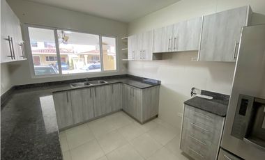 ALQUILER CASA BRISAS DEL GOLF
