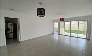 ALQUILER CASA BRISAS DEL GOLF