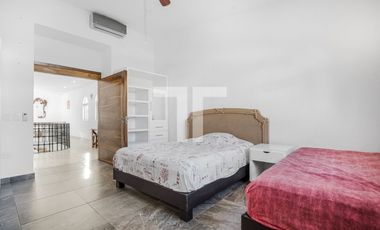 Casa en renta de 4 recámaras Isla Amorosa Zona Hotelera Cancú