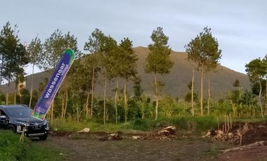 Villa 2 Lantai Asri dan Nyaman di Puncak View Gunung Gede Pangrango dan Cianjur City Light Harga Cuma 400 juta-an.