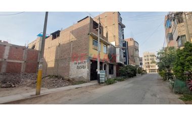 Venta De Terreno  A Espalda Del  Parque En Carabayllo Decima Etapa Urb. Santo Domingo
