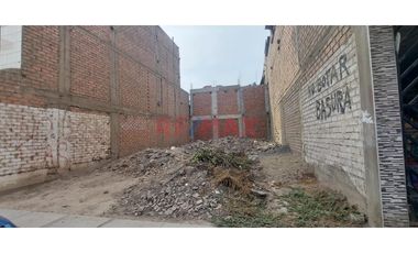 Venta De Terreno  A Espalda Del  Parque En Carabayllo Decima Etapa Urb. Santo Domingo
