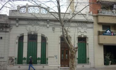 Casa en Venta en  La Plata - Dacal Bienes Raíces