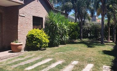 Casa en Venta - Villa Belgrano - Una Planta - Con Pileta - 3 Dormitorios