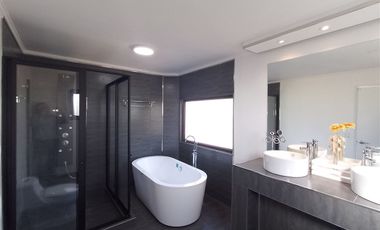 Casa en Venta en Condominio Mantagua