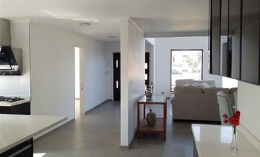 Casa en Venta en Condominio Mantagua