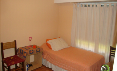 EXCELENTE CASA EN VENTA - QUILMES.