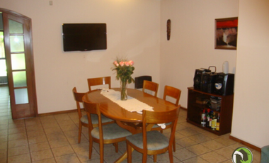 EXCELENTE CASA EN VENTA - QUILMES.