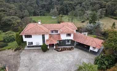 VENTA de CASAS en EL RETIRO