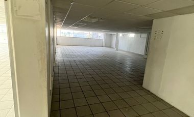 Renta de Edificio para Oficinas y Local Comercial,  junto a Plaza Dorada