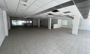 Renta de Edificio para Oficinas y Local Comercial,  junto a Plaza Dorada