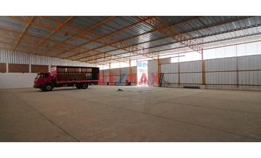 ¡Oportunidad de Inversión en Piura! Venta de Local Industrial-Comercial Techado.

Te ofrecemos un amplio local industrial de 20,000 m²** estratégica