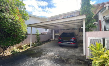 VENDO AMPLIA CASA RESIDENCIAL O COMERCIAL EN CLUB X BETANIA