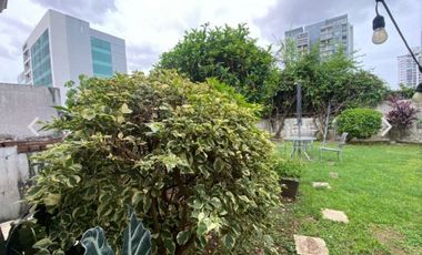 VENDO AMPLIA CASA RESIDENCIAL O COMERCIAL EN CLUB X BETANIA