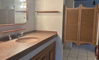 CASA EN VENTA EN FRACCIONAMIENTO CLUB DE GOLF HACIENDA SAN GASPAR EN JIUTEPEC.