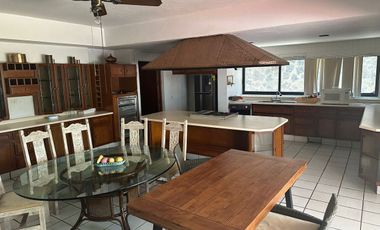 CASA EN VENTA EN FRACCIONAMIENTO CLUB DE GOLF HACIENDA SAN GASPAR EN JIUTEPEC.