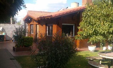Casa quinta - excelente ubicacion - Esteban Echeverria