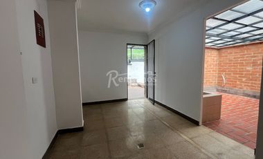 casa en arriendo en loma de las brujas. Cod A776873