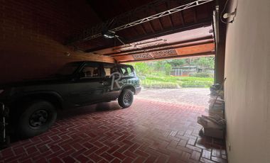 casa en arriendo en loma de las brujas. Cod A776873