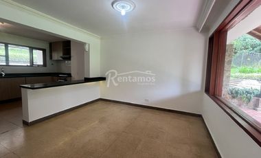 casa en arriendo en loma de las brujas. Cod A776873