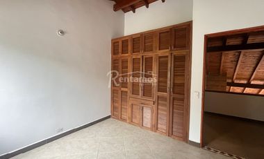 casa en arriendo en loma de las brujas. Cod A776873
