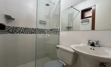 casa en arriendo en loma de las brujas. Cod A776873