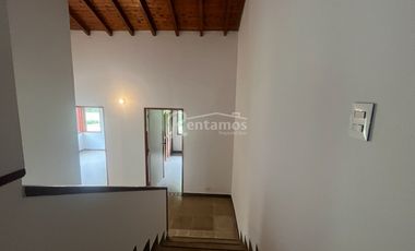 casa en arriendo en loma de las brujas. Cod A776873