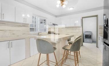 Casa en renta 5 recámaras Isla Dorada Zona Hotelera Cancún