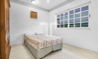Casa en renta 5 recámaras Isla Dorada Zona Hotelera Cancún