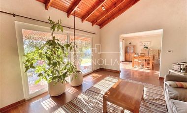 Casa en venta de 4 dorm. en Nogales, Machalí