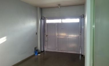 EXCELENTE CASA EN DOS PLANTAS DE TRES AMBIENTES (APTA CREDITO)