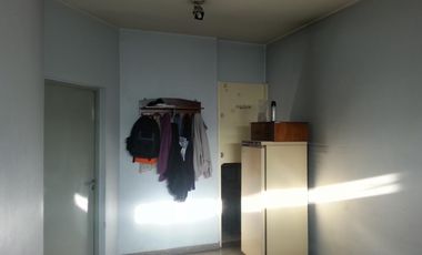 EXCELENTE CASA EN DOS PLANTAS DE TRES AMBIENTES (APTA CREDITO)