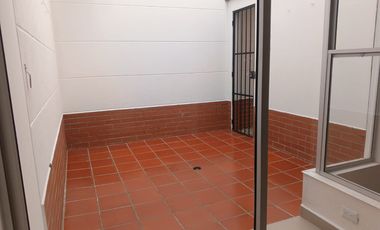 casa en arriendo en sector viva la ceja. Cod A213168