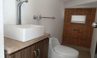 casa en arriendo en sector viva la ceja. Cod A213168