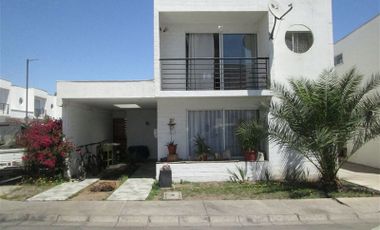 Casa en Arriendo en Condominio Los Otoñales 2, comuna Puente Alto