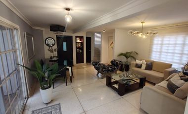 casa condominio en arriendo/venta en altos de riomar. Cod A106910