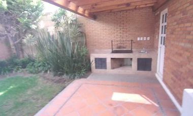 ***Casa en venta o la renta amueblada y sin amueblar  en Metepec