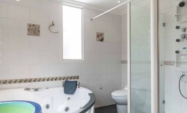 casa en arriendo/venta en vereda yerbabuena. Cod A8359