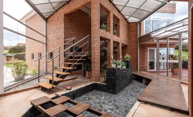 casa en arriendo/venta en vereda yerbabuena. Cod A8359