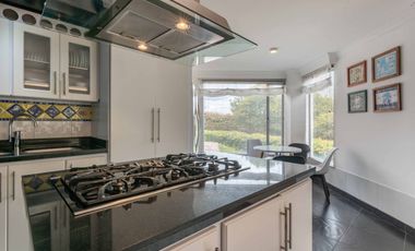 casa en arriendo/venta en vereda yerbabuena. Cod A8359