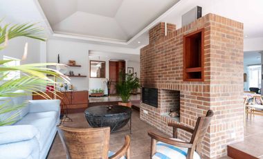 casa en arriendo/venta en vereda yerbabuena. Cod A8359