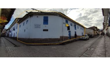 VENDO CASONA 300 M2. ESQUINA CERCADO CUSCO PERU.