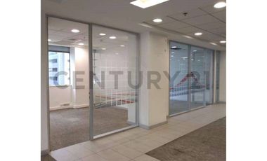 Arriendo excelente Oficina en Hendaya Las Condes