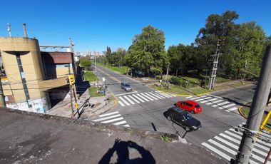 LOCAL, DPTO 3 AMB. Y CASA 3 AMB.