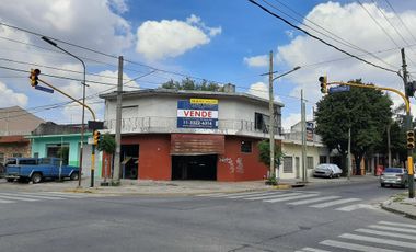 LOCAL, DPTO 3 AMB. Y CASA 3 AMB.