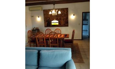 VENDE CASA EN LA PUNTILLA ZONA CORTIJO