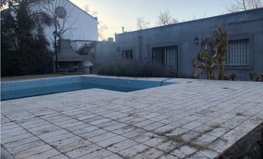 VENDE CASA EN LA PUNTILLA ZONA CORTIJO