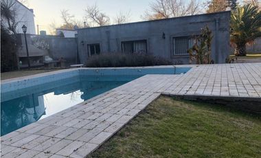 VENDE CASA EN LA PUNTILLA ZONA CORTIJO
