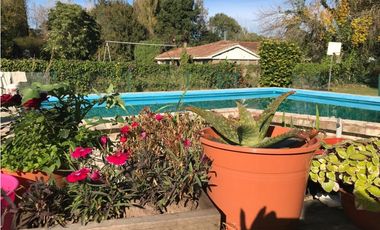 Chalet con pileta en Barrio privado La Armonia