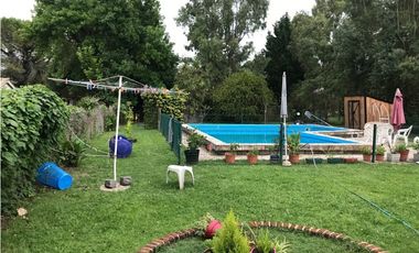 Chalet con pileta en Barrio privado La Armonia
